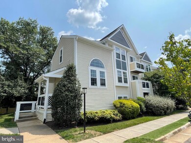 12900 Grays Pointe Rd unit 12900C, Fairfax, VA 22033 - photo 2