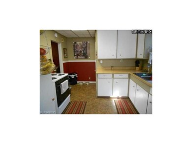 1131 Wertz Ave SW, Canton, OH 44710 - photo 5