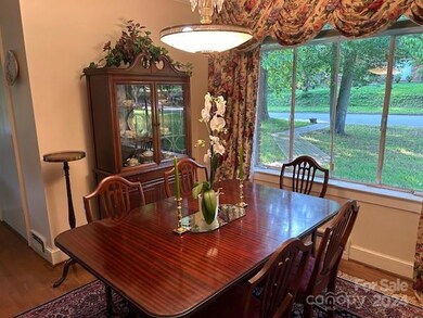 731 N Oakwood Dr, Statesville, NC 28677 - photo 7