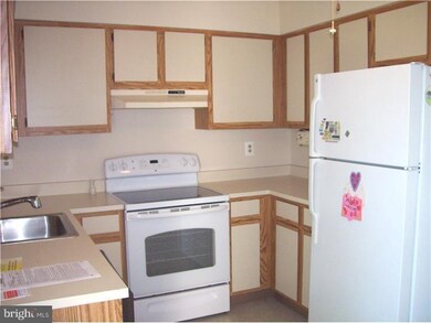 605 Foxton Ct unit 605, West Deptford, NJ 08051 - photo 5