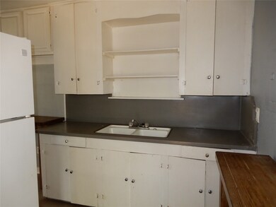 6816 Donlen St, Houston, TX 77022 - photo 5