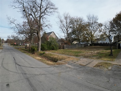 707 S Wright St, Siloam Springs, AR 72761 - photo 2