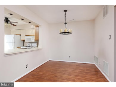 4002B Fenwick Ln unit 4002B, Mount Laurel, NJ 08054 - photo 7