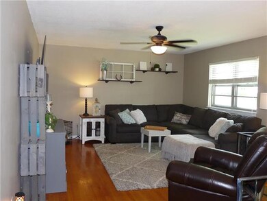 6011 Monrovia St, Shawnee, KS 66216 - photo 2