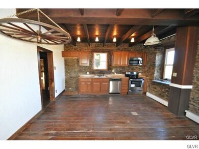 501 Grouse Dr, Bath, PA 18014 - photo 4