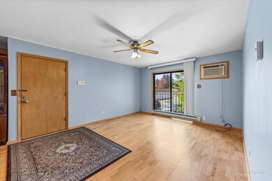 174 S Waters Edge Dr unit 201, Glendale Heights, IL 60139 - photo 6