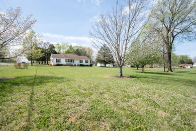 201 Cessna Ln, Shelbyville, TN 37160 - photo 6