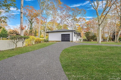 780 Westview Dr, Mattituck, NY 11952 - photo 4