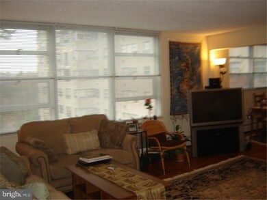 Radnor House unit 727, Bryn Mawr, PA 19010 - photo 2