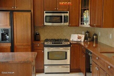 700 Macintosh Way, Matamoras, PA 18336 - photo 6