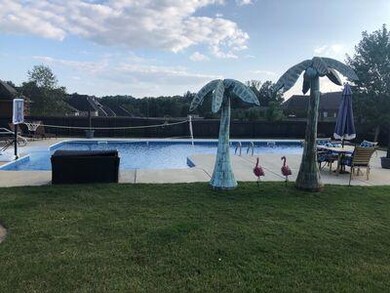 Huge Pool