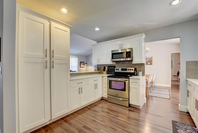 9111 Bedford Dr, Boca Raton, FL 33434 - photo 7