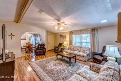 3364 W Majestic Dr__022