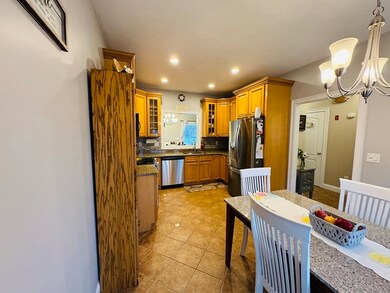 7 Maria Cir unit 7, Milford, MA 01757 - photo 6