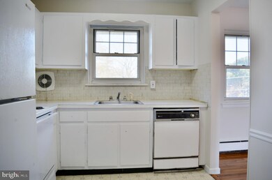 110 The Orchard unit J, East Windsor, NJ 08512 - photo 6