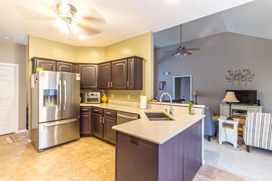 1908 Granite Oaks Ct, Columbia, MO 65203