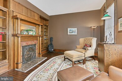 9331 Old Burke Lake Rd, Burke, VA 22015 - photo 2