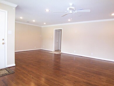 6310 Waltway Dr, Houston, TX 77008 - photo 4