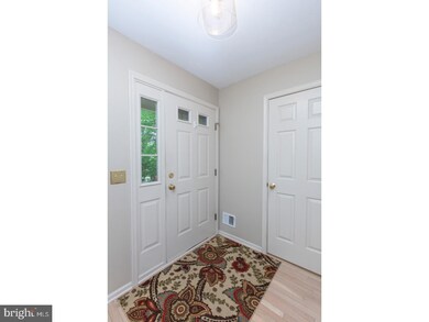 490 Berkshire Dr, Souderton, PA 18964 - photo 3