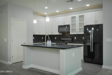 5550N16th104-005