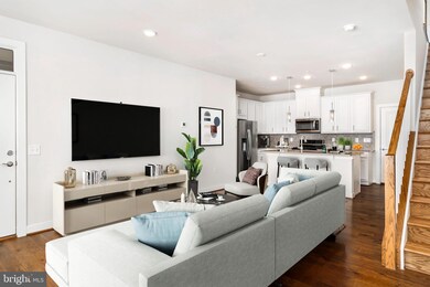 13330 Arrowbrook Centre Dr, Herndon, VA 20171 - photo 4