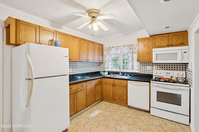 664 Vaughn Ave, Toms River, NJ 08753 - photo 6
