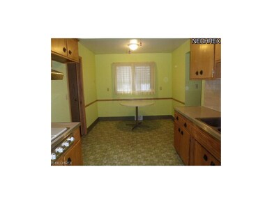 Eat-in kitchen with plenty of room for family dinn