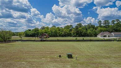 148 Wildwood Lake Dr N, Huntsville, TX 77340 - photo 2