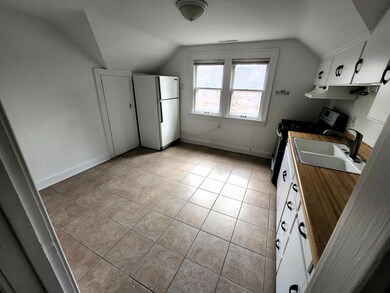 138 N Grant St, Crown Point, IN 46307 - photo 5