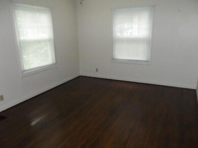 441 E Royal Forest Blvd, Columbus, OH 43214 - photo 2