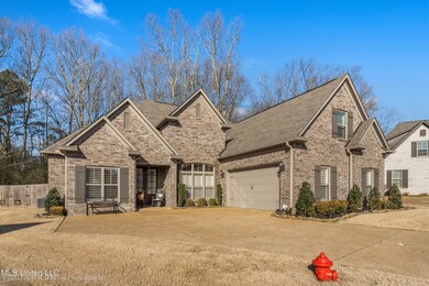 690 Shady Brooke Ln-Exterior-2