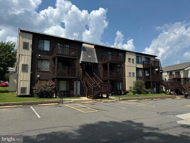 Altemus Farms unit M-22, Brookhaven, PA 19015 - photo 3