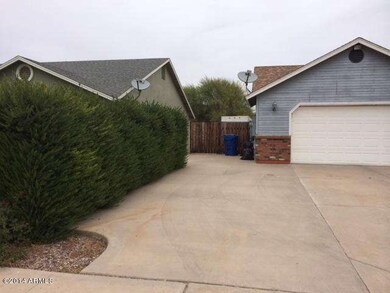 Side slab w/RV gate.