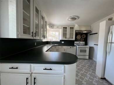 802 W 32nd St, Houston, TX 77018 - photo 5