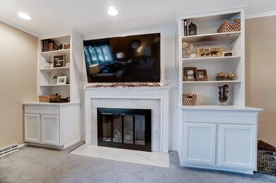 Built in Bookshelves & Gas Fireplace