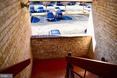 2230 Castle Rock Square unit 22C, Reston, VA 20191 - photo 3