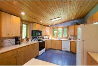 127 Laurelwood Dr, Carlisle, MA 01741 - photo 2