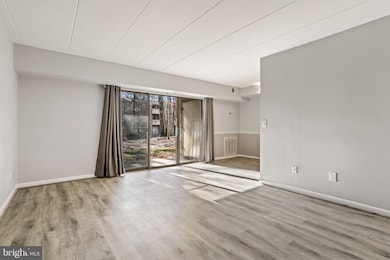 2322 Freetown Ct unit 1B, Reston, VA 20191 - photo 2