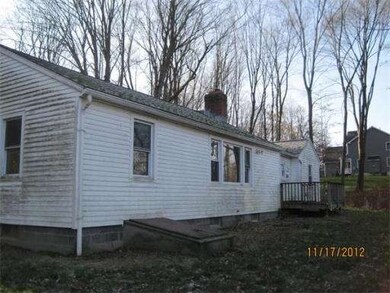 89 Hockanum Rd, Hadley, MA 01035 - photo 4