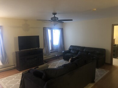 28 Rapalus St unit B, Springfield, MA 01151 - photo 5