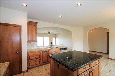 7002 Cherokee Crossing W, Warr Acres, OK 73132 - photo 5