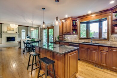 529 Braemar Ave unit 2, Naperville, IL 60563 - photo 5