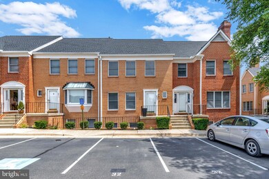 209 Locust St SE unit K, Vienna, VA 22180 - photo 2