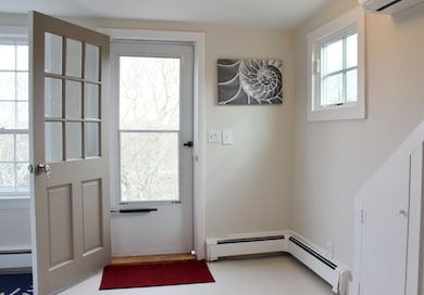 27 Brewster St unit 3, Provincetown, MA 02657 - photo 2