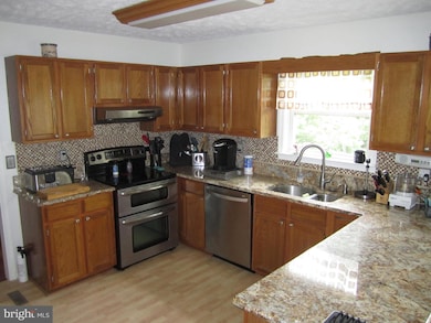 425 Applegate Ct, Linthicum Heights, MD 21090 - photo 7