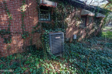 Mai Ashley - 16 Shadow Lane, Seabrook, S