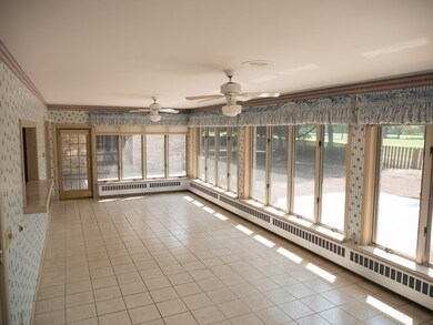 1810 Cardinal Ct, Pontiac, IL 61764 - photo 6