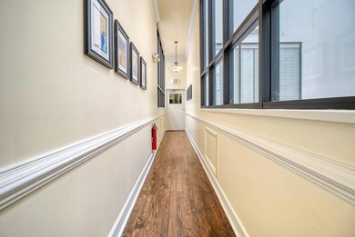18-web-or-mls-CREM_350 King #207_018