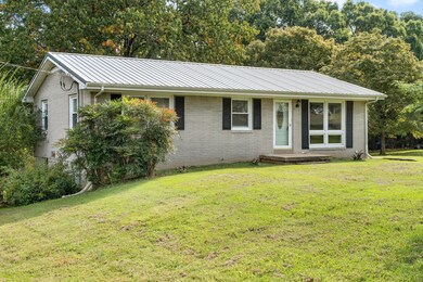 50 Peachtree St, Tennessee Ridge, TN 37178 - photo 2