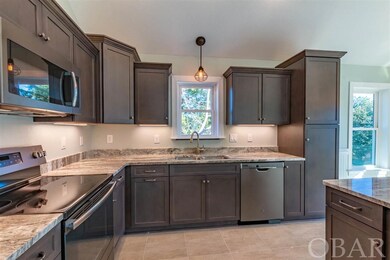 402 Holly St, Kill Devil Hills, NC 27948 - photo 5